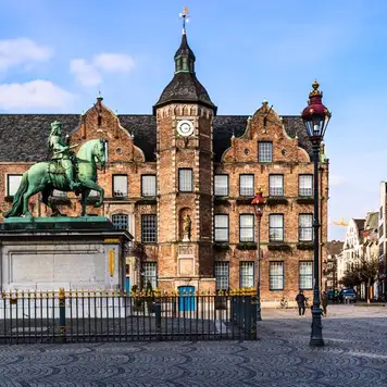 Image related to Rathaus Düsseldorf