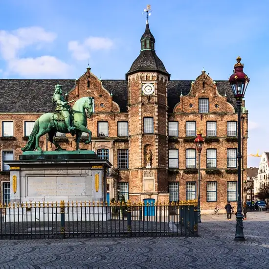 Image related to Rathaus Düsseldorf