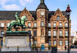 IgluCruise.Application.ViewModels.Shared.WebImageViewModel?.Description