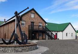 IgluCruise.Application.ViewModels.Shared.WebImageViewModel?.Description