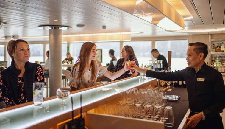 Ice Lounge