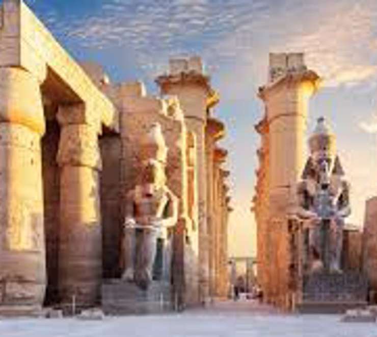 Visit the Luxor Temple