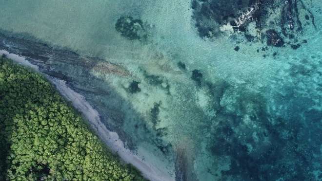 Discover a chain of dramatic volcanic islands and dazzling beaches in western Fiji.