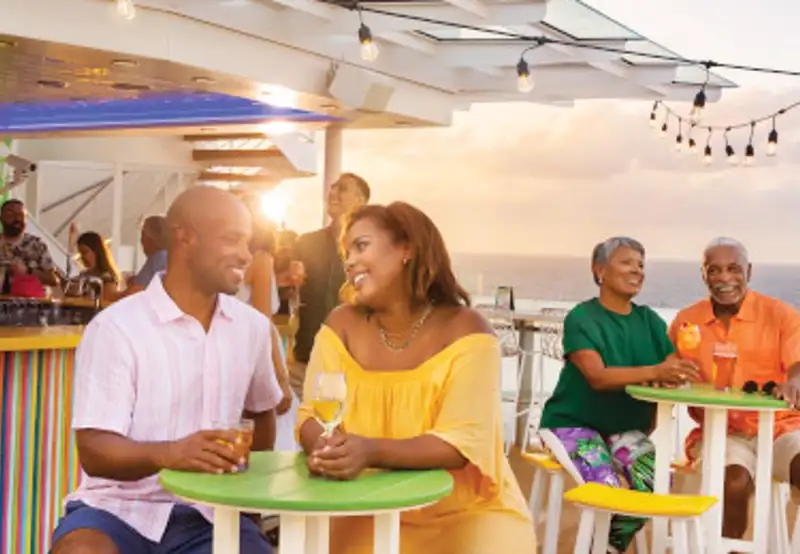 couple at al fresco bar