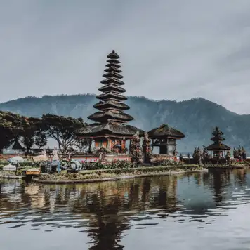 Image related to Pura Ulun Danu Bratan