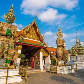 Image related to Wat Phra Kaew (Temple of the Emerald Buddha)