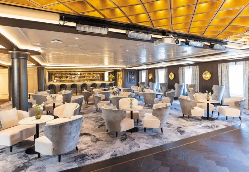 Meridian Lounge