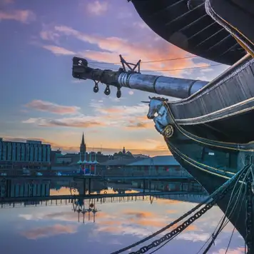 Image related to Dundee - Overnight onboard