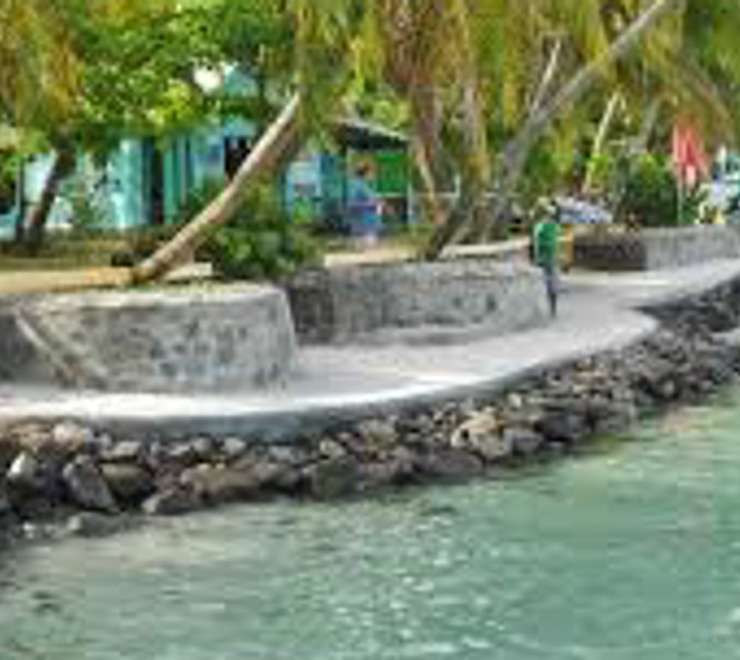 Stroll the Belmont Walkway