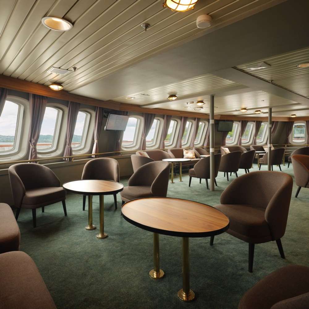 Trollfjord Lounge