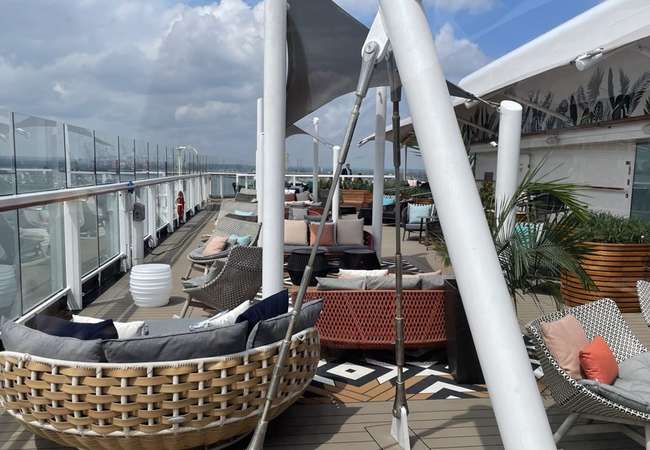 CELEBRITY SILHOUETTE