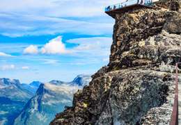 IgluCruise.Application.ViewModels.Shared.WebImageViewModel?.Description