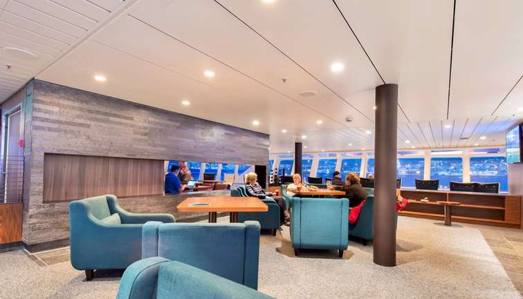 Explorer Panorama Lounge