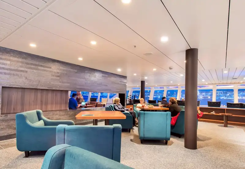 Explorer Panorama Lounge