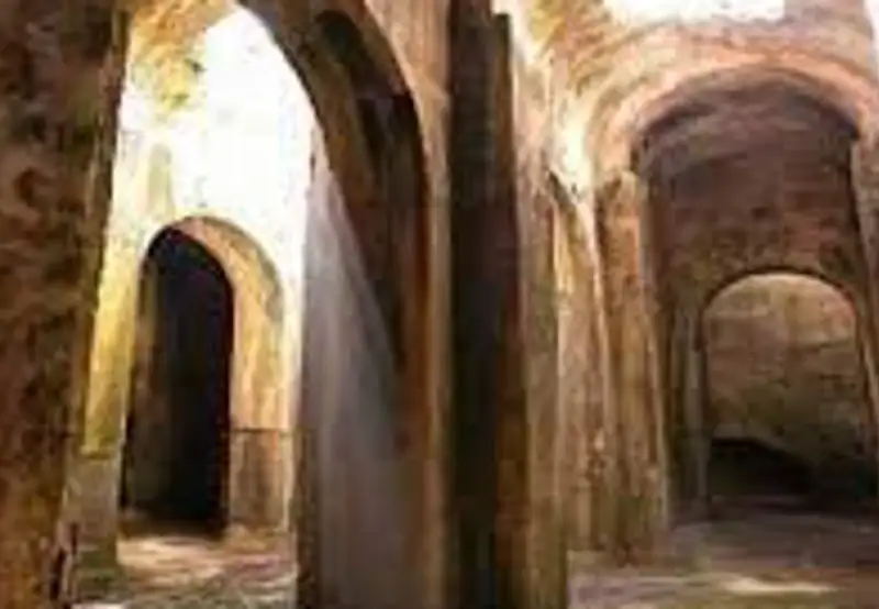  Cisterna della Dragonara