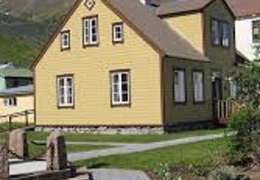 IgluCruise.Application.ViewModels.Shared.WebImageViewModel?.Description