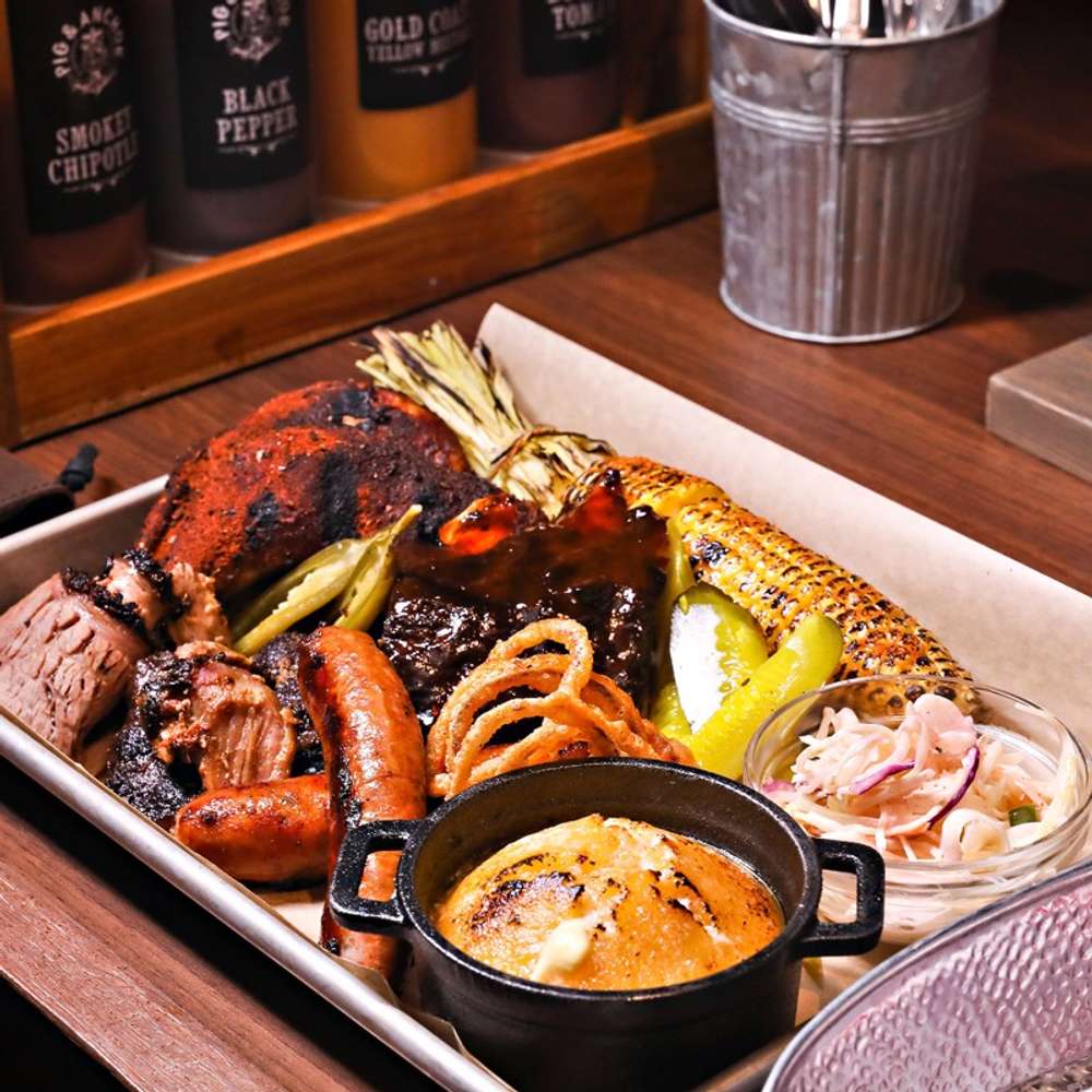 Guy's Pig & Anchor Smokehouse