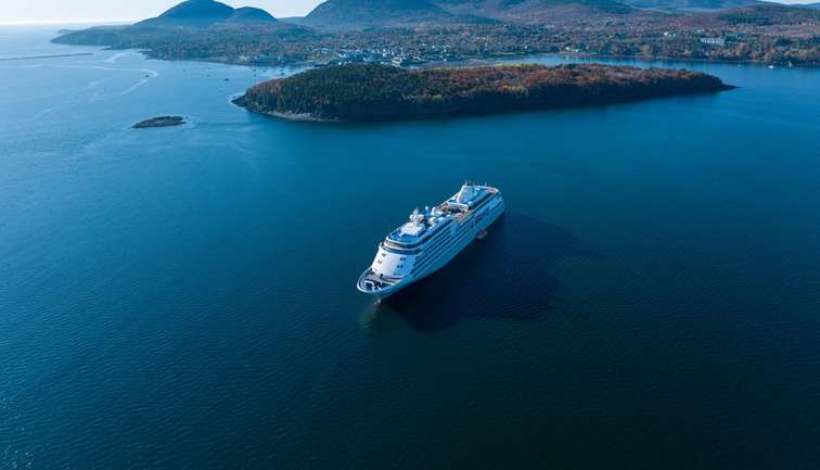 Silver Whisper