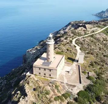 Hiking to Capo Figari