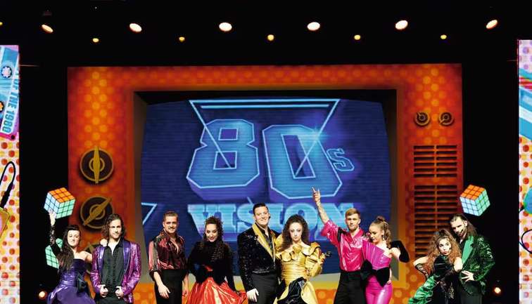 Broadway show lounge performance