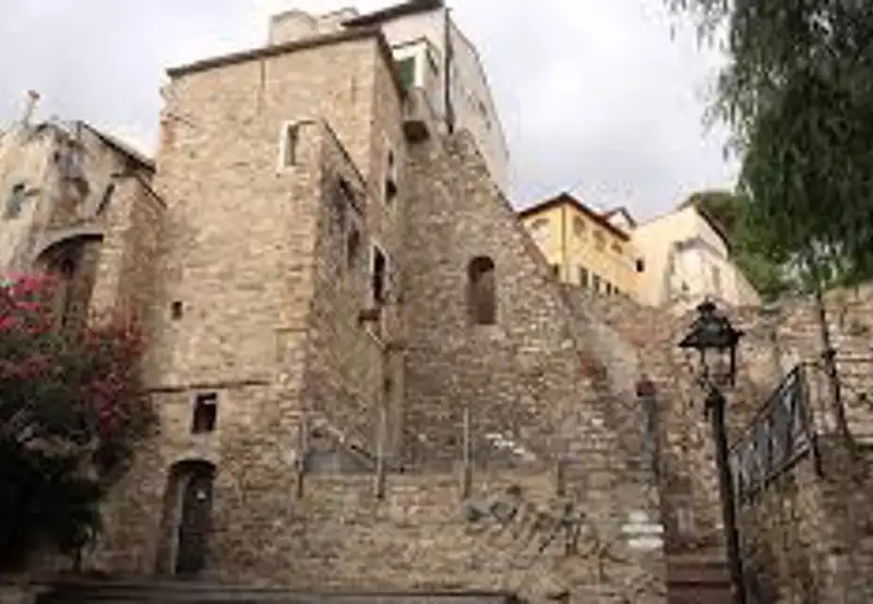 La Pigna (The Pinecone)