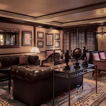 Connoisseur Club