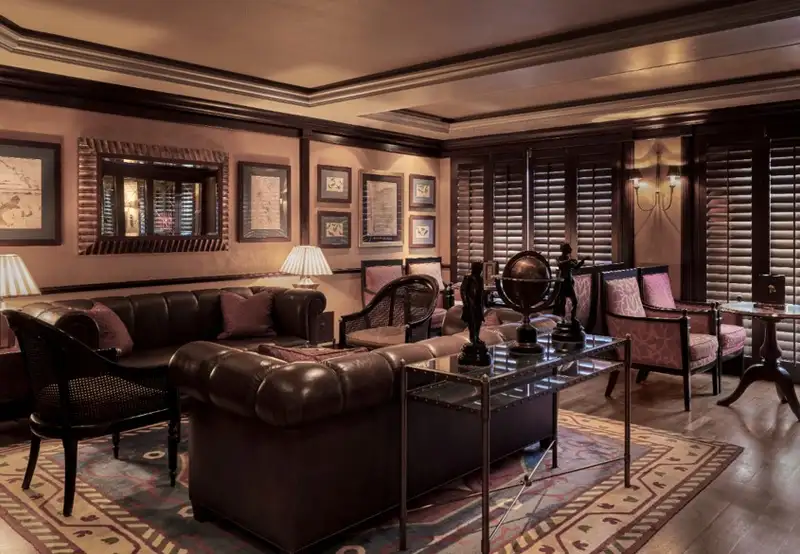 Connoisseur Club