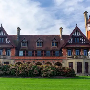 Image related to Image related to Palacio Miramar