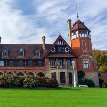 Image related to Image related to Palacio Miramar