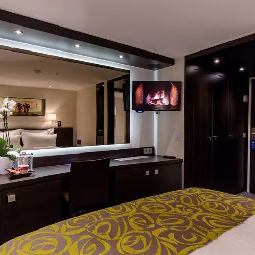 Deluxe Stateroom