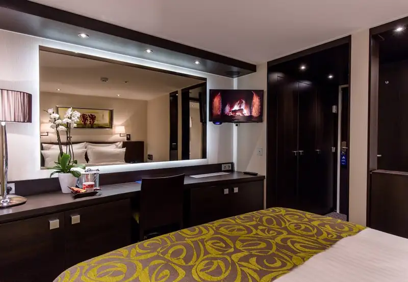 Deluxe Stateroom