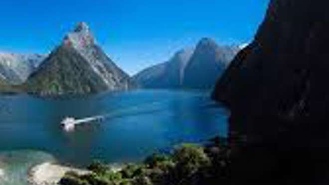 Milford Sound (Scenic Cruising)