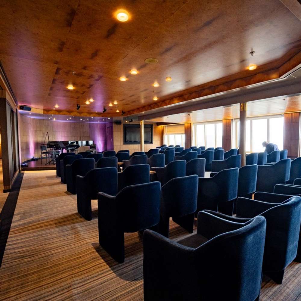 Explorers Lounge
