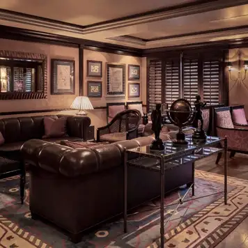 Connoisseur Club