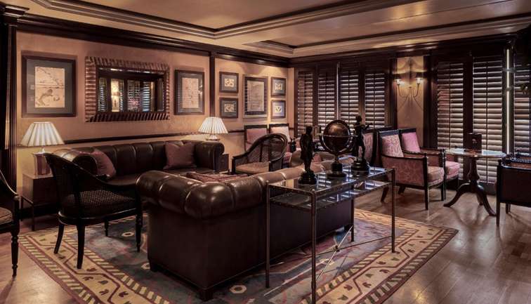 Connoisseur Club