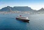 Queen Mary 2 in Cape Town