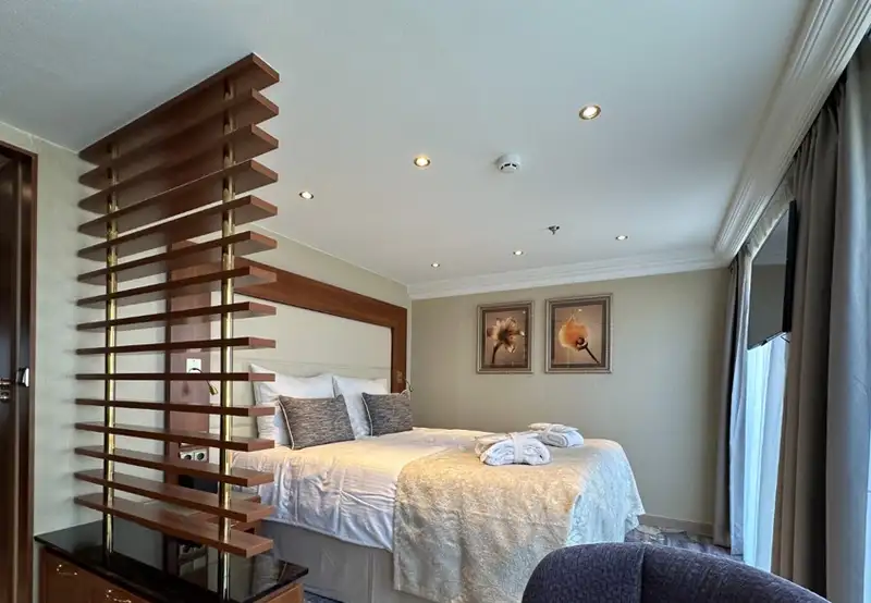 Deluxe Suite Diamond Deck