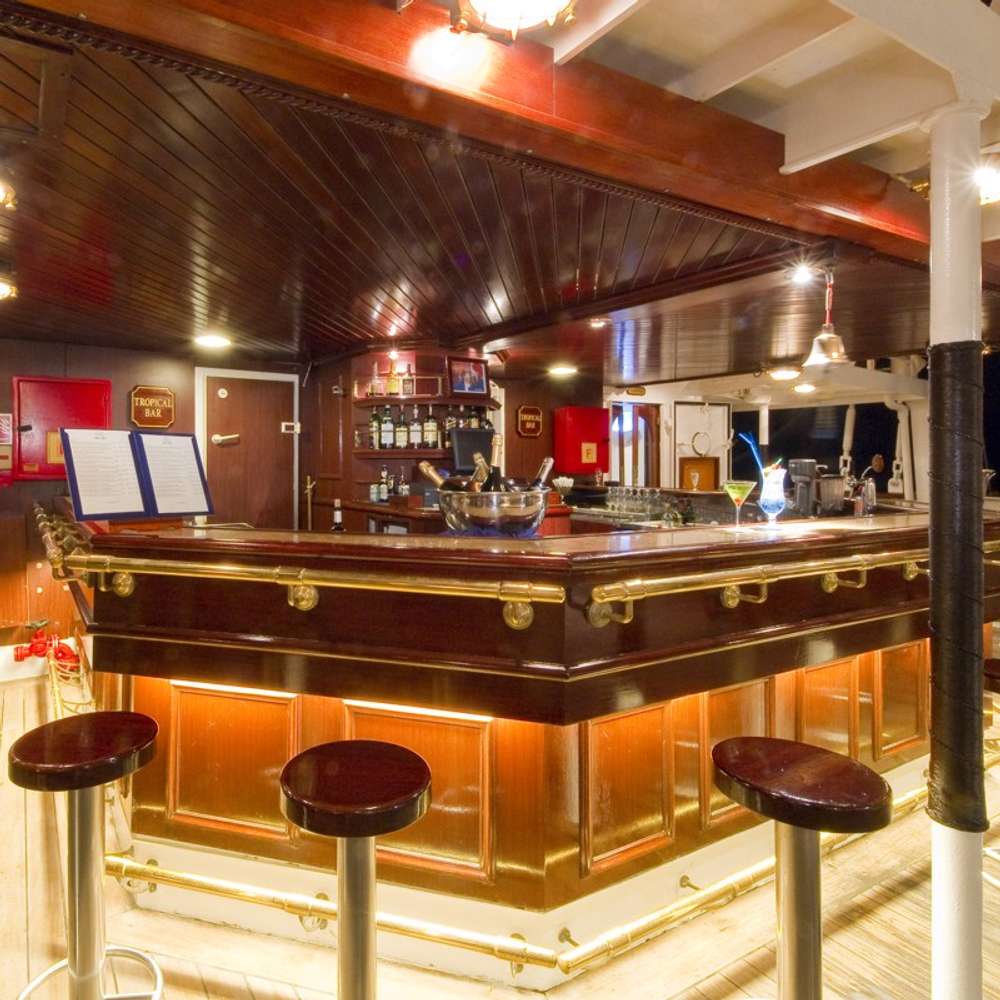 Star Flyer : Tropical Bar