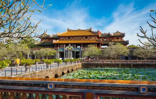 Image related to Hue - Overnight onboard