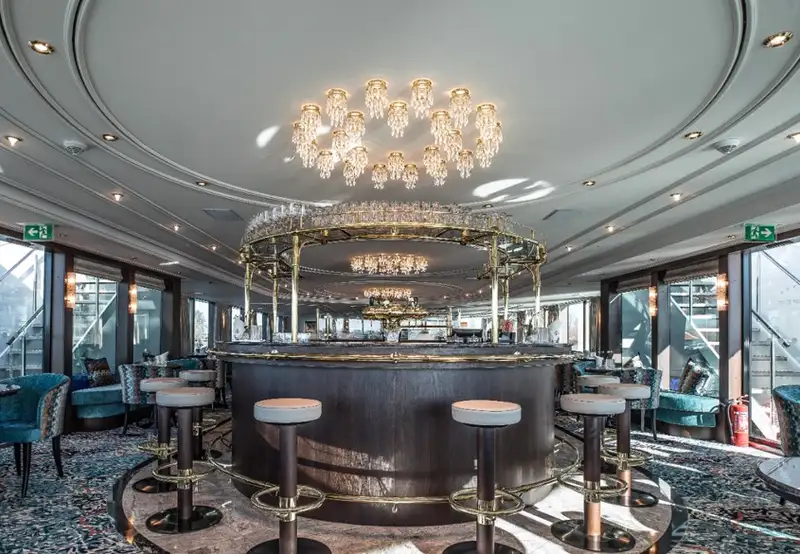 Lounge Bar