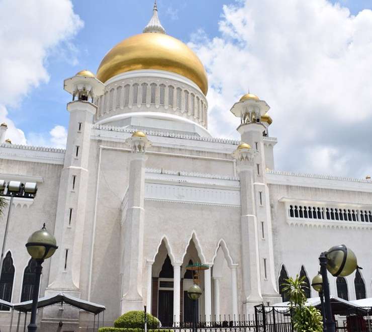Sultan Omar Ali Saifuddien Mosque