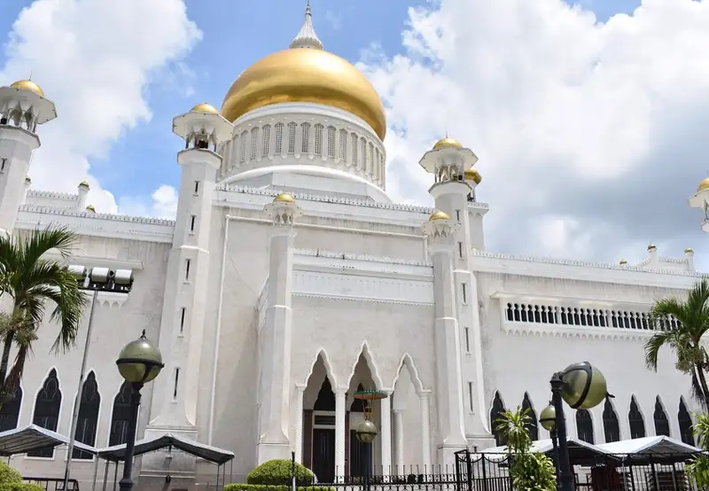 Sultan Omar Ali Saifuddien Mosque