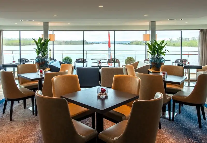 Club Lounge