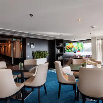 Club Lounge
