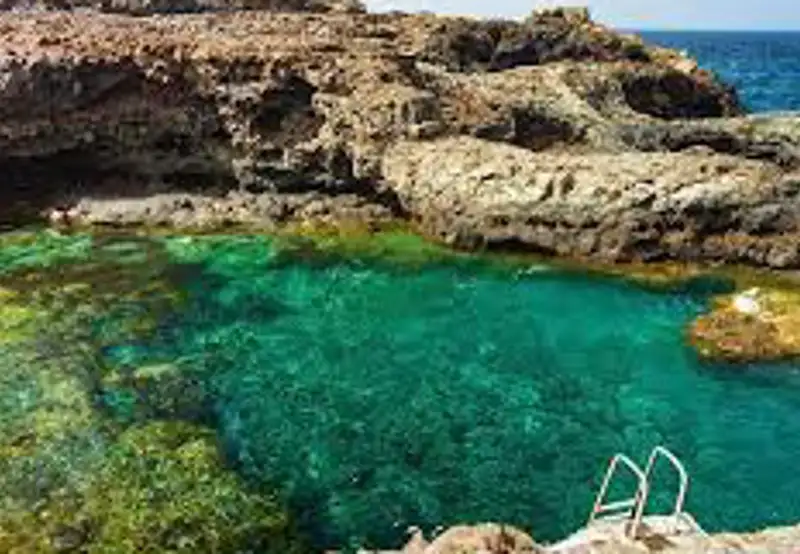 Visit Tamaduste Natural Pool