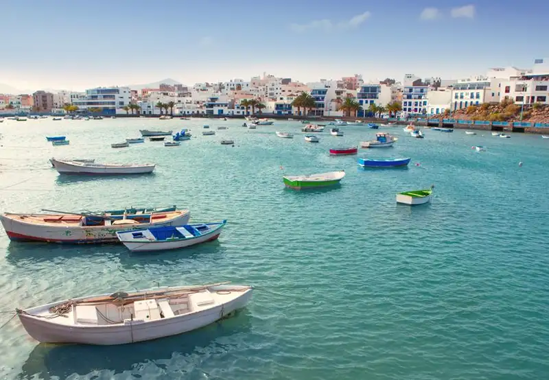 Centro Commercial Marina Lanzarotte Arrecife Spain