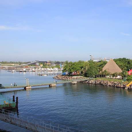 Photo overview of Puerto Quetzal
