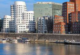 IgluCruise.Application.ViewModels.Shared.WebImageViewModel?.Description