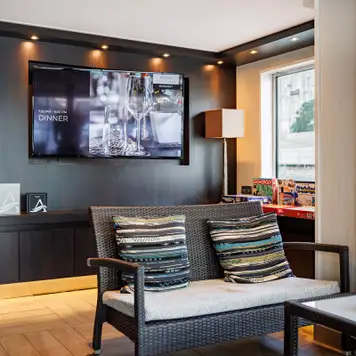 Club Lounge