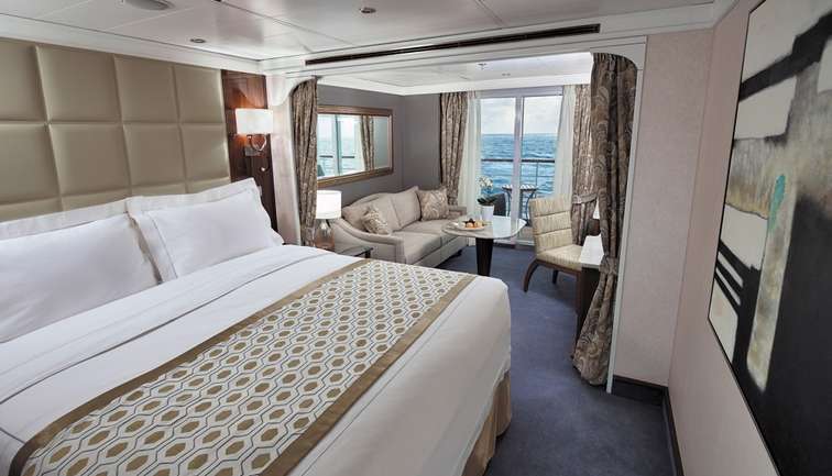 Deluxe Veranda Suite